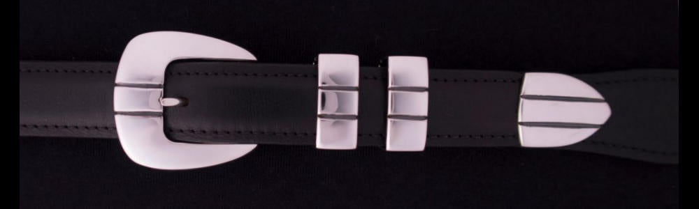 #0153 PARALLELS Buckle Set for 1" belts from $180.00 for the single buckle to $445.00 for the 4 pc set. Extra tips are available for $95.00 - Santa Fe Buckle Company