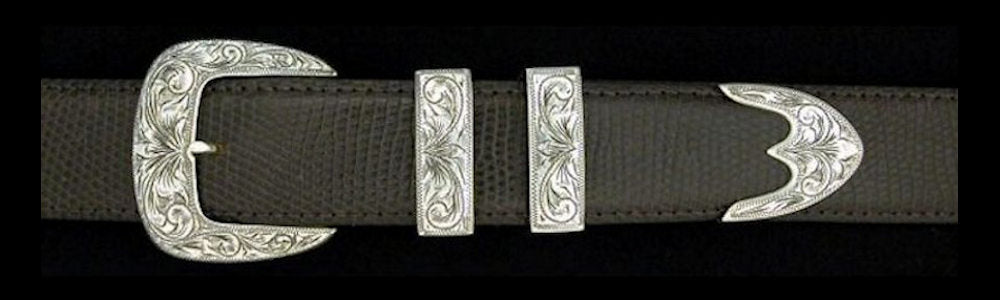 #0883 ENGRAVED CLASSIC with TRIDENT TIP  4 pc Buckle Set for 1 1/4" belts. On SALE $575.00 (Sold as complete set only) - Santa Fe Buckle Company